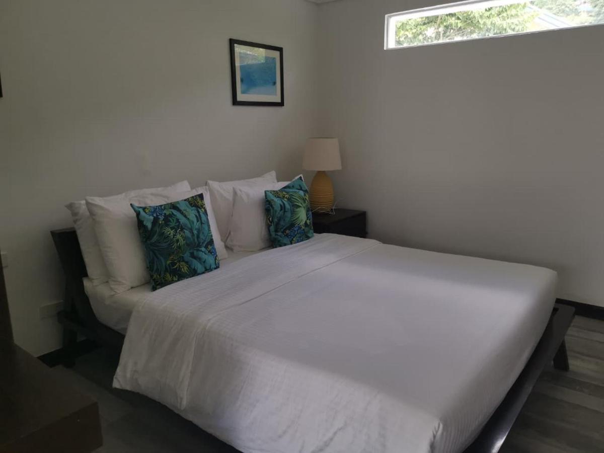 Weekends El Nido Beach Resort Екстер'єр фото